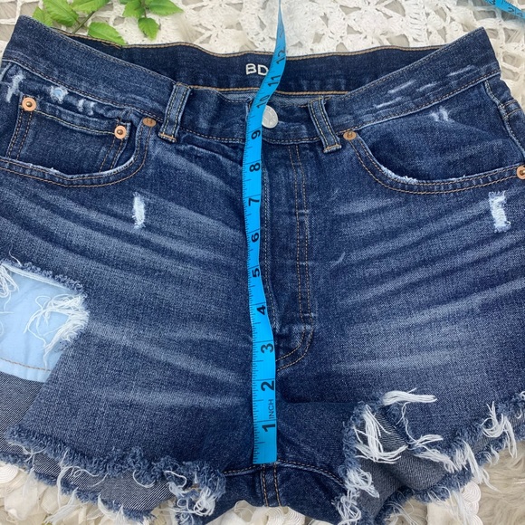 Urban Outfitters BDG Button Fly Distressed Shorts - Picture 10 of 11